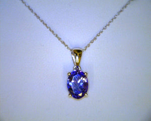 Oval Tanzanite Pendant