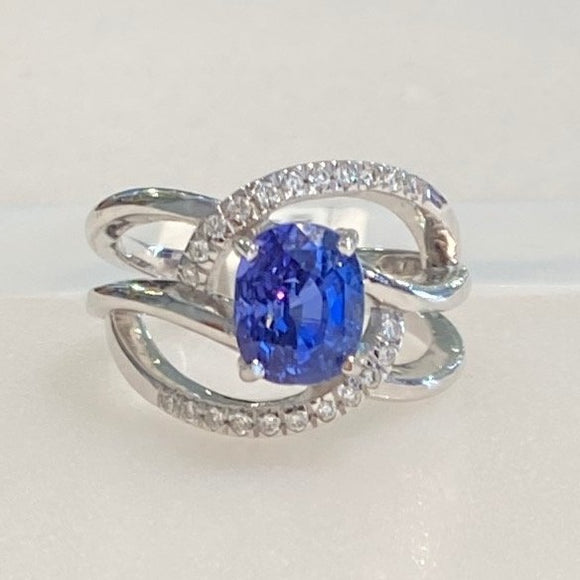 Swirl Oval Tanzanite Ring